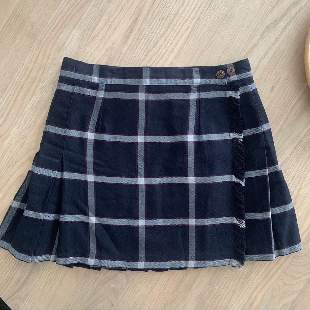 Plaid kilt, short skirt in navy/white/burgandy, size 32, preppy academia grunge